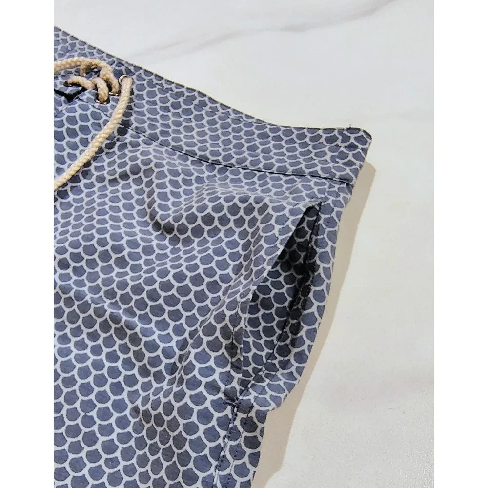 Faherty Brand Board Shorts Mens Size 30 Blue Batik Beach Fish Scale Print